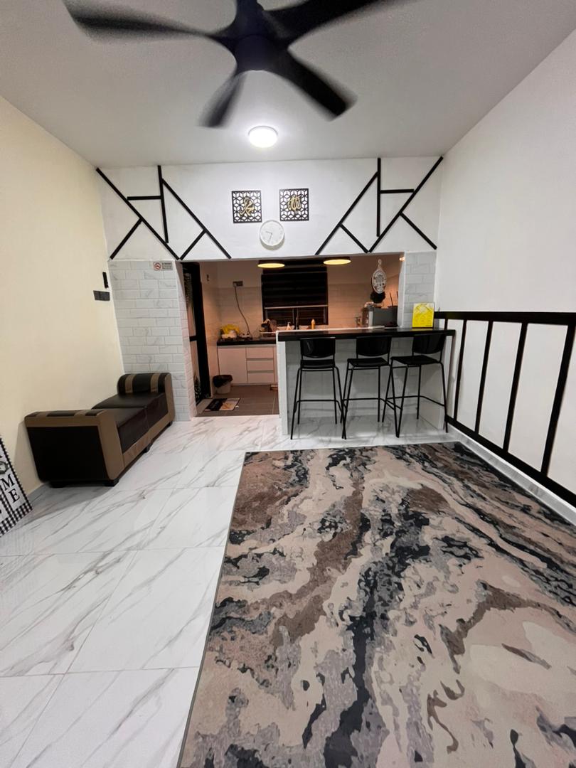Sudut Bar Santai di Homestay Kayu Manis